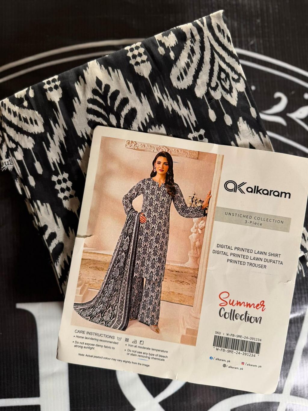Alkaram Black & White Printed 3-Piece Unstitched Lawn Suit