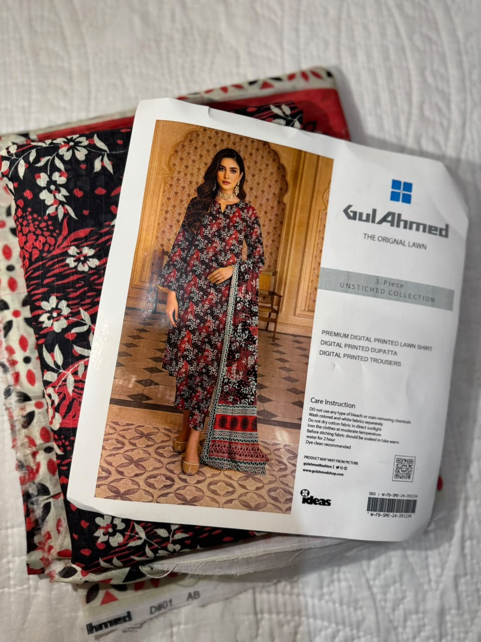 GulAhmed Black & Red Floral 3-Piece Unstitched Lawn Suit
