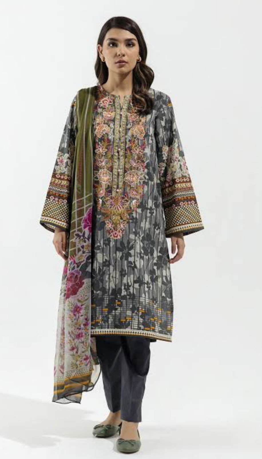 HNA Pakistani Clothing – Beechtree Embroidered Shirt with Chiffon Dupatta (2PC)